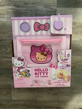 Hello Kitty Pink and Purple Mini Oven Playset